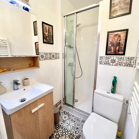 Studio Charmant En Rez-de-jardin דירה