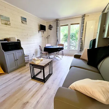 Studio Charmant En Rez-de-jardin Daire *